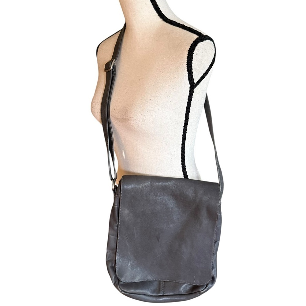Le Donne shoulder bag Colombian Vaquetta leather handcrafted artisans